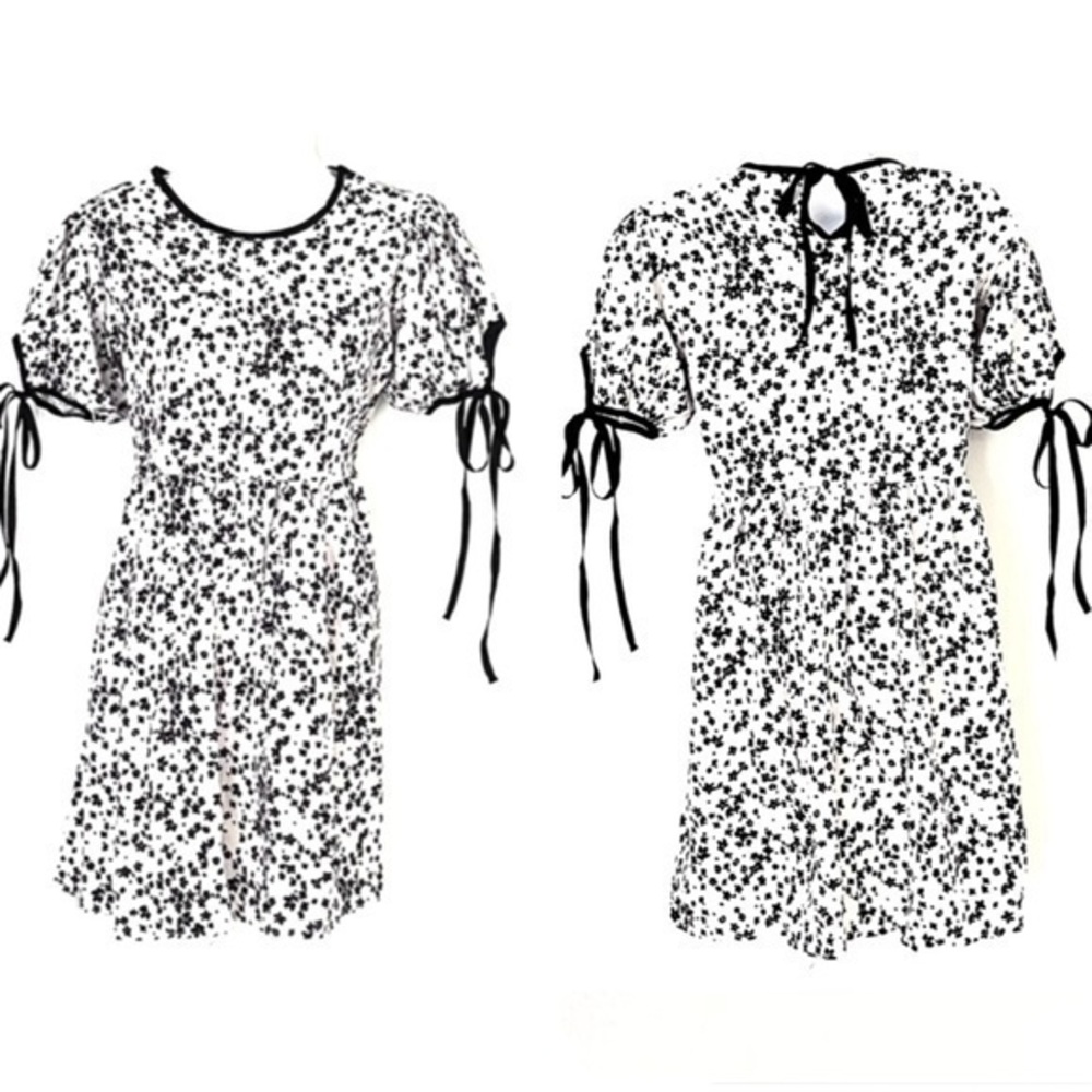Puff Cap Sleeve Dress w/ Bows!